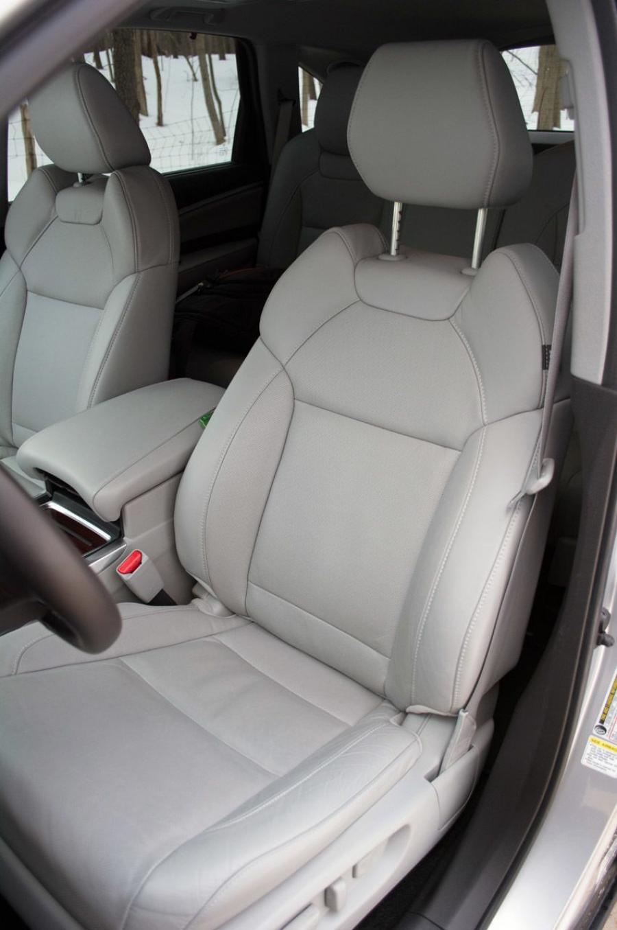 Интерьер Acura MDX SH-AWD (YD3) 2014 года  (фото 23 из 36)